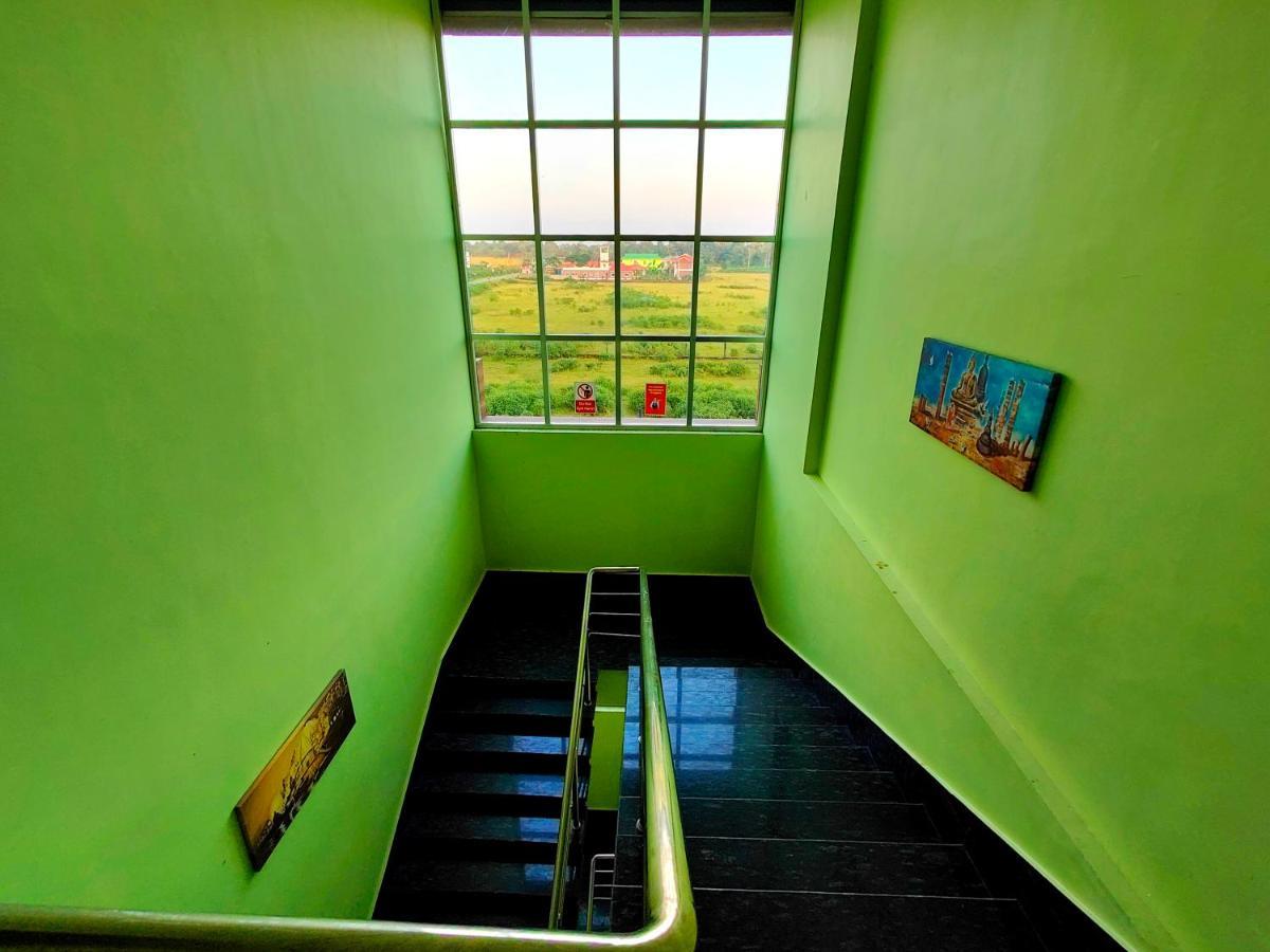 Green Vista Resort Chālsa Extérieur photo